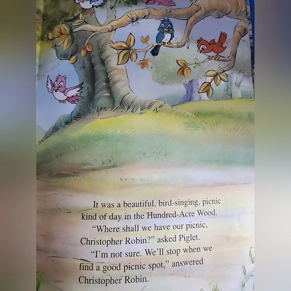 Disney Winnie the Pooh and Tigger Book Set - Picture 4 of 4